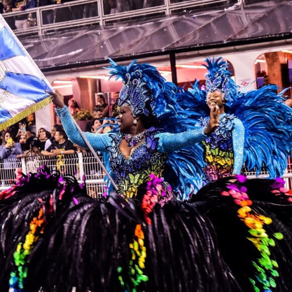 Campeã do carnaval 2020 de São Paulo, Águia de Ouro fez citações a Albert Einstein e Santos Dumont no seu desfile