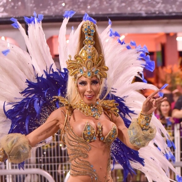 Tati Minerato acompanhou pela internet a apuração que o título para a Águia de Ouro no carnaval de SP