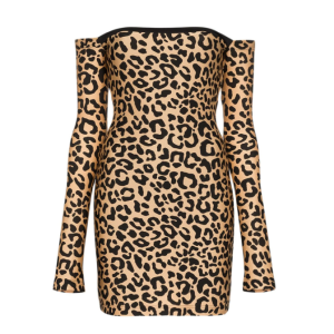 Bruna Marquezine aposta em vestido ombro a ombro de estampa de leopardo para baile de Carnaval