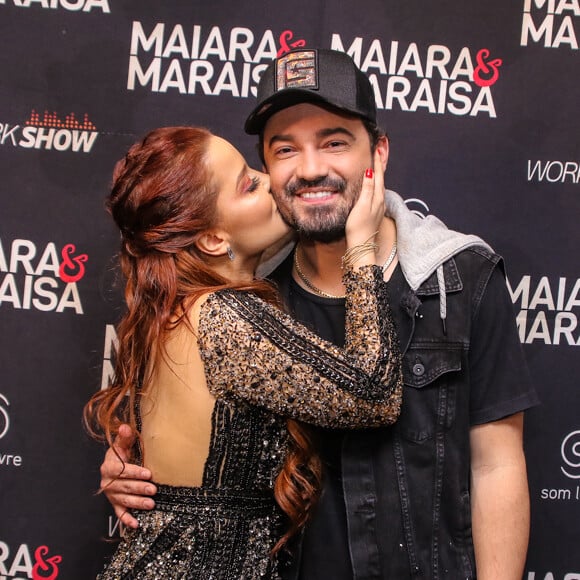 Namorado de Maiara, Fernando é comparado pela artista à personagem de romance erótico em vídeo nesta sexta-feira, dia 28 de fevereiro de 2020