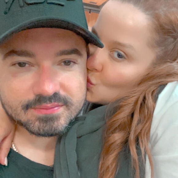 Maiara e o namorado, Fernando Zor, protagonizaram momentos românticos e divertidos no Instagram