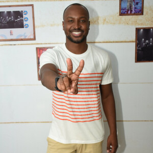 Thiaguinho foi apontado como affair da atriz Bruna Griphao, que negou romance com o cantor