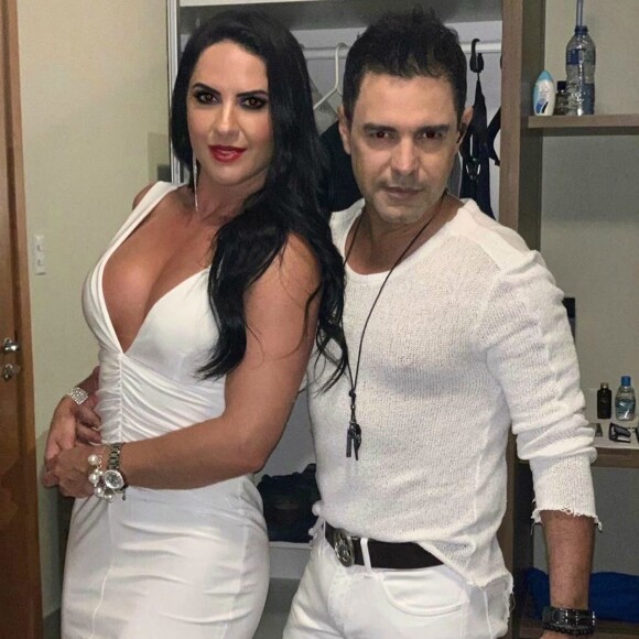 Graciele Lacerda deixou declaração de amor com batom em espelho da casa onde mora com Zezé di Camargo