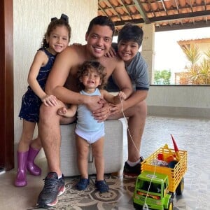 Wesley Safadão é pai de Ysis, Yhudy e Dom