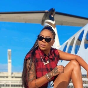 Ludmilla pede ajuda de fãs com repertório e música de Manu Gavassi para cantar em live