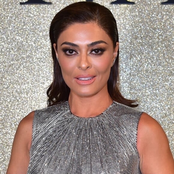 Mãe de Juliana Paes testou positivo para o novo coronavírus, mas acalmou os fãs: 'Está bem'