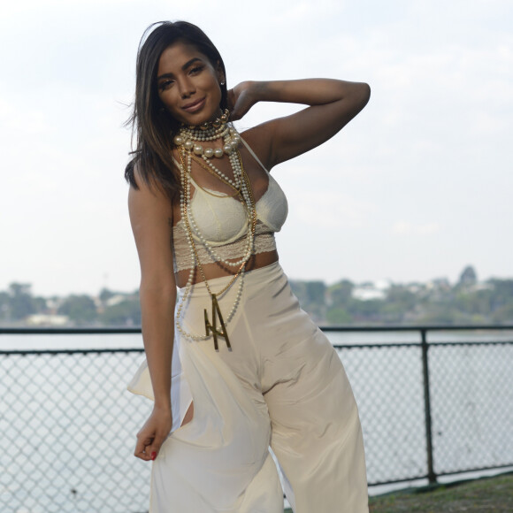 Anitta começou a trocar mensagens com Gui Araújo há algumas semanas