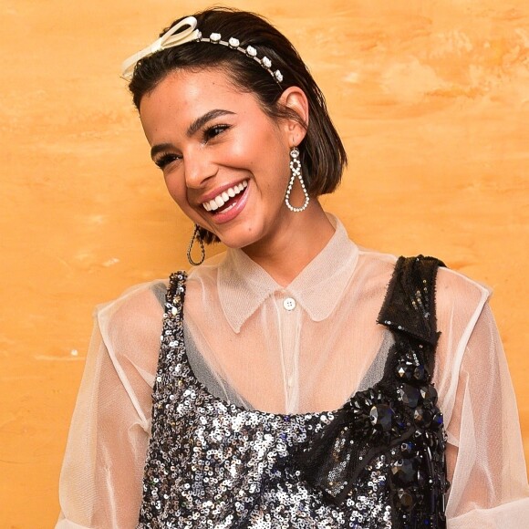 Bruna Marquezine lamenta cobranças por ter corpo 'padrão': 'Isso era uma das causas da minha depressão'