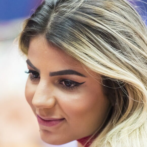 Hariany Almeida foi surpreendida com pedido de namoro do DJ Netto