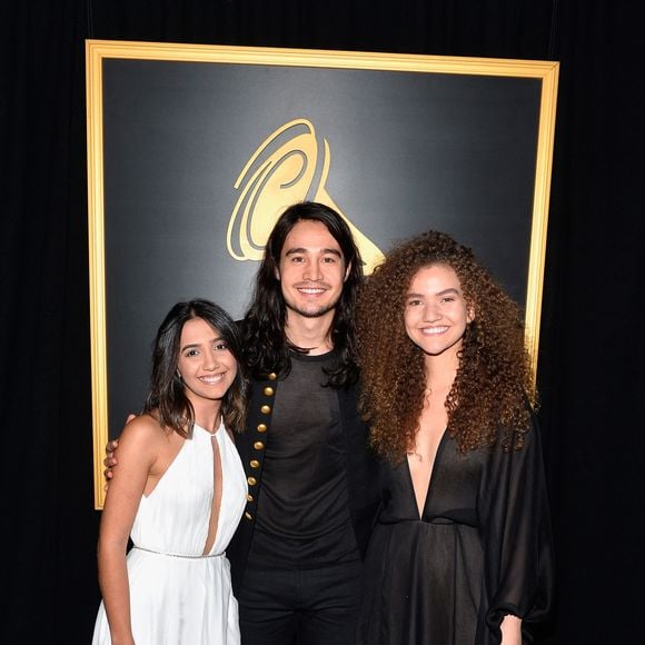 Tiago Iorc e Anavitória no Grammy 2017