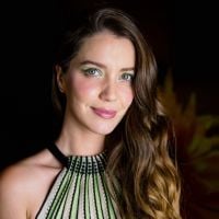 Nathalia Dill confirma 1ª gravidez em foto com noivo: 'Estamos radiantes'