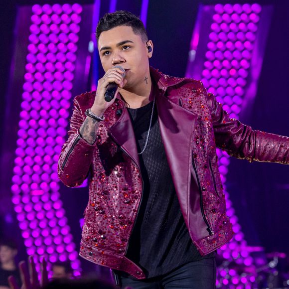 Felipe Araújo esclareceu que pediu redução do valor exigido pela ex, e não o que já paga para o filho com aval da Justiça