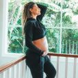 Ex-BBB Franciele Grossi está grávida de um menino 