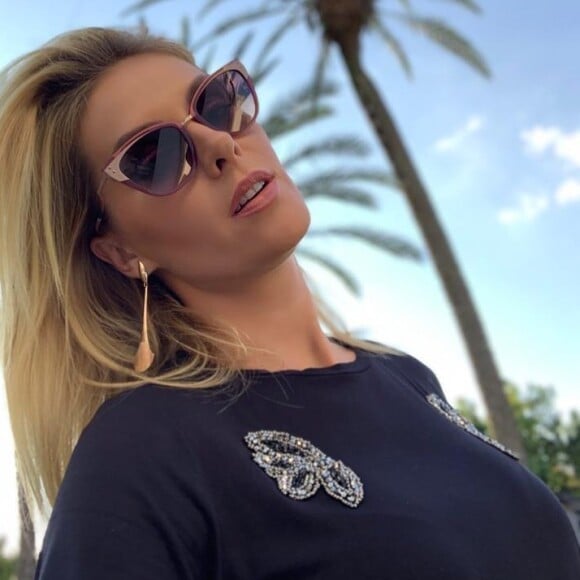 Ana Hickmann chegou a ficar alguns dias isolada da família por suspeita de coronavírus