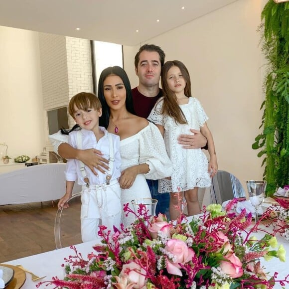 Simaria tem companhia do marido, Vicente, e dos filhos Pawel e Giovana