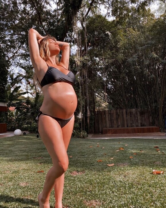 Giovanna Ewbank vem mostrando a evolução do barrigão de gravidez