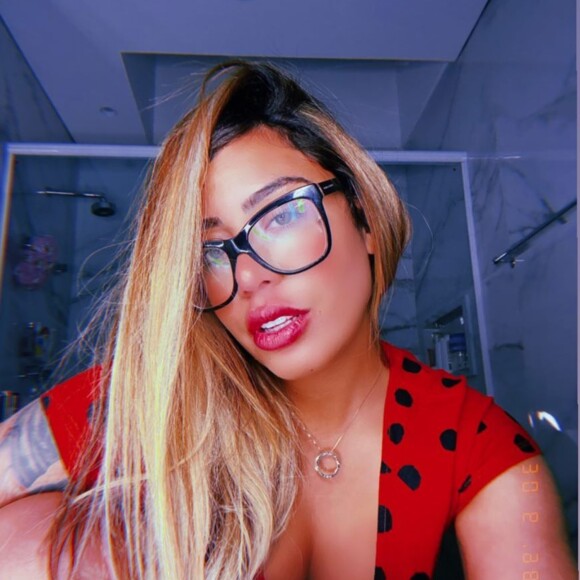Rafaella Santos, irmã de Neymar, é referência fashion na internert