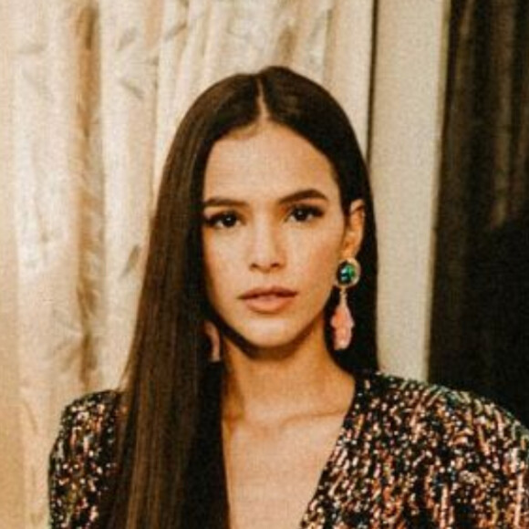 Bruna Marquezine nega affair com Arthur Aguiar nos bastidores de 'Em Família', em 5 de julho de 2020
