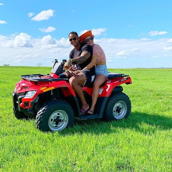 Léo Santana e Lorena Improta estão morando juntos