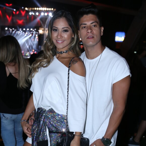 Arthur Aguiar e Mayra Cardi anunciaram fim do casamento em maio de 2020