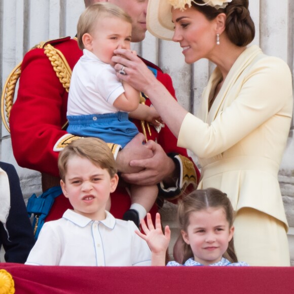 Kate Middleton aponta dificuldade do filho caçula, Louis, com isolamento. Veja!