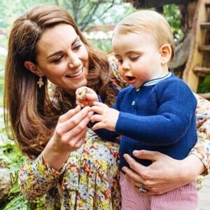 Kate Middleton aponta dificuldade do filho caçula, Louis, com isolamento. Veja!