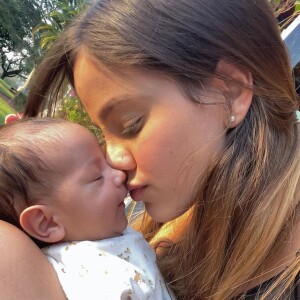 Biah Rodrigues conta como lida com pressão dos palpites na maternidade