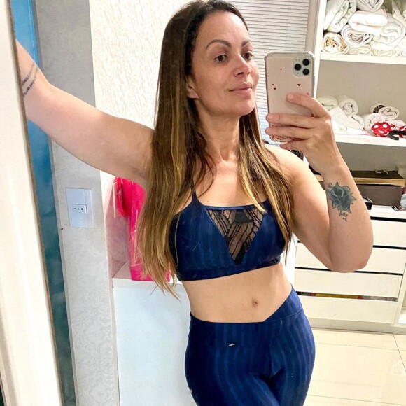 Solange Almeida cuida do corpo 12 anos após cirurgia bariátrica