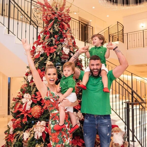 Andressa Suita e Gusttavo Lima não abrem mão de comemorações em família