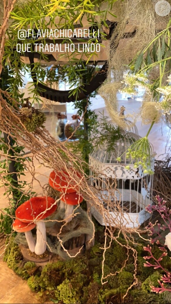 Festa de filha de Simaria tem decoração com cogumelos e gaiola de pássaros