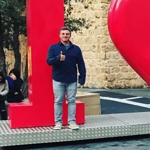 Luciano Huck recorda viagem ao Líbano e lamenta tragédia: 'Quero deixar meus sentimentos às famílias que estão sofrendo pelas mortes causadas por essa explosão chocante'