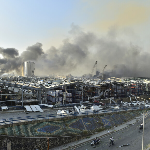 Primeiro-ministro libanês, Hassan Diab, se manifestou publicamente e declarou luto por três dias: 'Eu prometo que os responsáveis pagarão o preço'