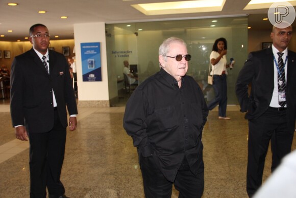 Jô Soares vai ao velório do filho, Rafael, no Memorial do Carmo, no Rio de Janeiro, neste sábado, 1º de novembro de 2014