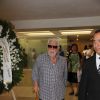 Manoel Carlos vai ao velório do filho de Manoel Carlos, no Rio