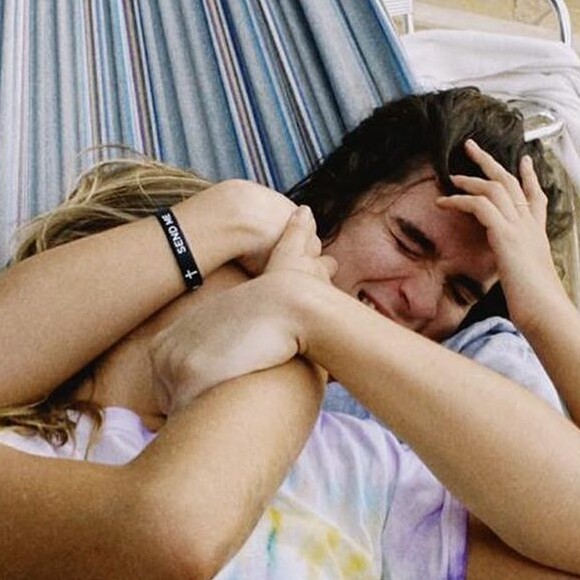 Mãe de Sasha Meneghel, Xuxa acredita que a filha irá casar cedo. Atualmente, a jovem namora o cantor João Figueiredo