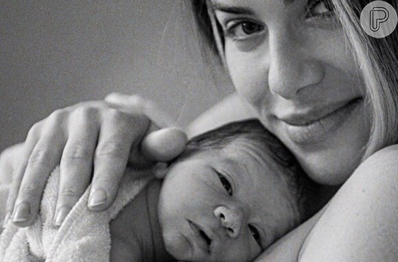 3º filho de Giovanna Ewbank completa 1 mês de vida!