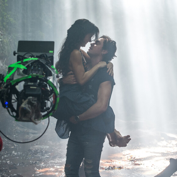 Bianca Bin e Sérgio Guizé se conheceram nos bastidores de novela 'O Outro Lado do Paraíso'