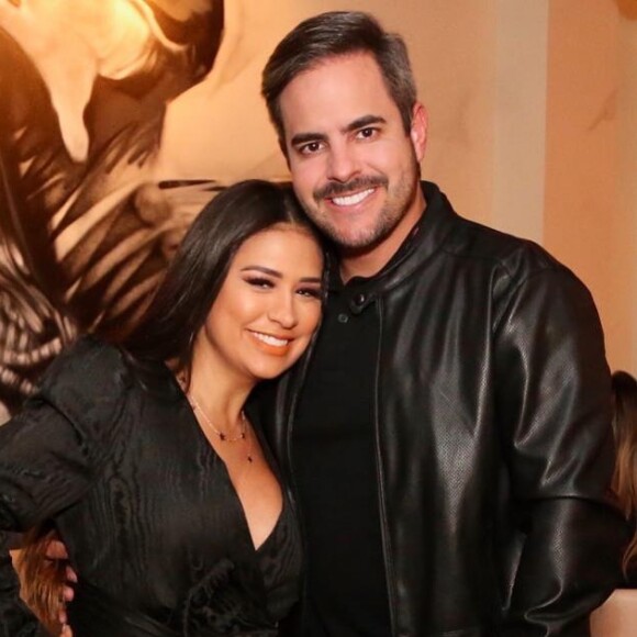 Simone e Kaká Diniz se emocionaram no exame de ultrassonografia do bebê