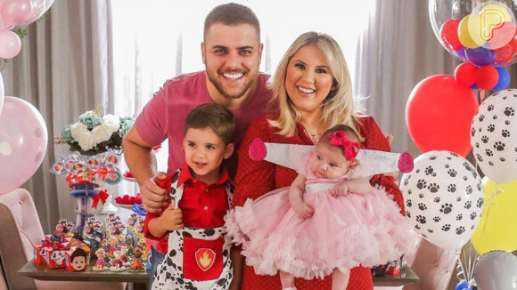 Zé Neto tieta filha Angelina em fotos com lookinho fashion e laços. Confira o ensaio divulgado nesta terça-feira, dia 18 de agosto de 2020