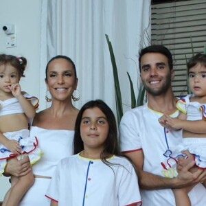 Ivete Sangalo e Daniel Cady são pais de Marcelo, de 10 anos, e as gêmeas Marina e Helena, de 2