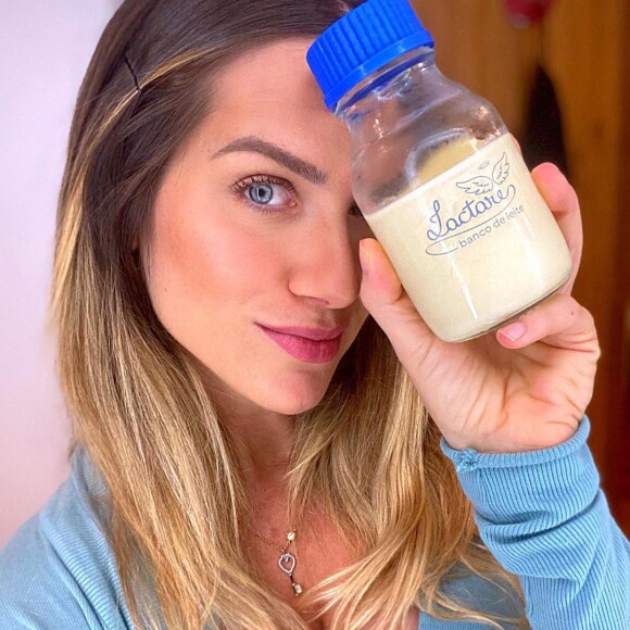 Giovanna Ewbank usa sutiã próprio para amamentação