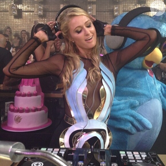 Paris Hilton comemorou o seu aniversário de 33 anos com uma festa em Jurerê Internacional, em Florianópolis, em fevereiro de 2014