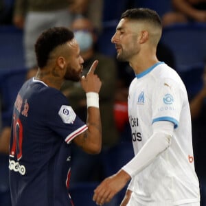 Neymar sofre racismo do espanhol Álvaro González em partida do PSG contra o Olympique de Marselha, neste domingo, 13 de setembro de 2020