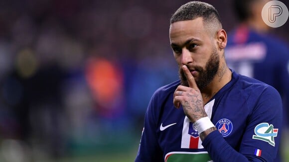 Neymar dispara contra o jogador: 'Você não é homem de assumir teu erro! Perder faz parte do esporte, agora insultar e trazer o racismo pra nossas vidas? Não, eu não estou de acordo'