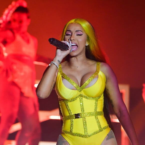 Cardi B gravou mensagem de voz confirmando parceria com Anitta