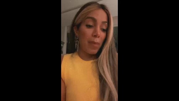 Vídeo: Anitta comenta feat com Cardi B