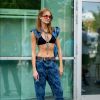 Nas Semanas de Moda, as fashionistas usaram biquíni com calça jeans