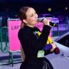 Larissa Manoela destaca empoderamento feminino ao ganhar 'Prêmio Jovem 2020'