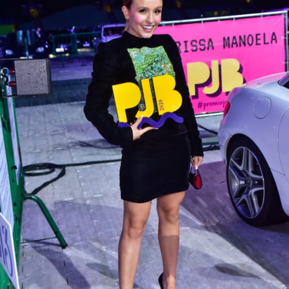 Veja look de Larissa Manoela no 'Prêmio Jovem 2020'