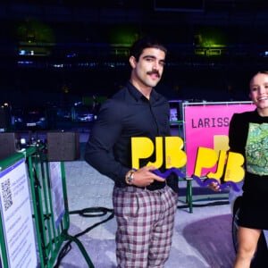 Larissa Manoela e Caio Castro ganham 'Prêmio Jovem 2020' de melhor atriz e ator